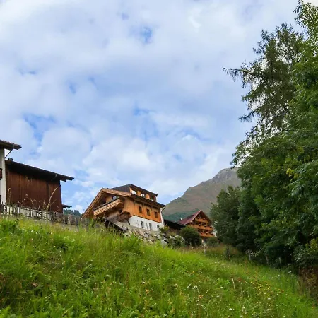 Cozy Apartment In Fendels Near Ski Area